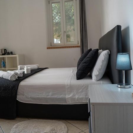 Whitehouse Bed & Breakfast Lecce Dış mekan fotoğraf