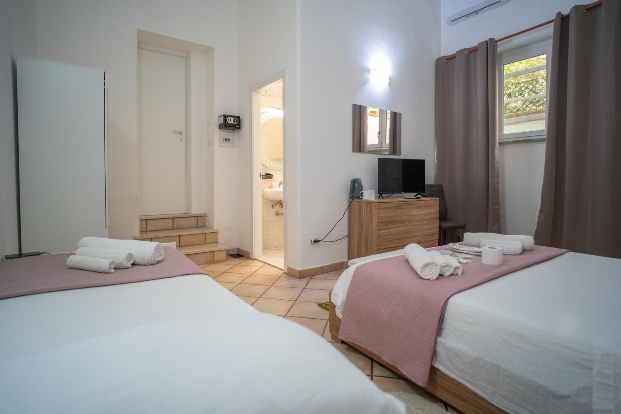Whitehouse Bed & Breakfast Lecce Dış mekan fotoğraf
