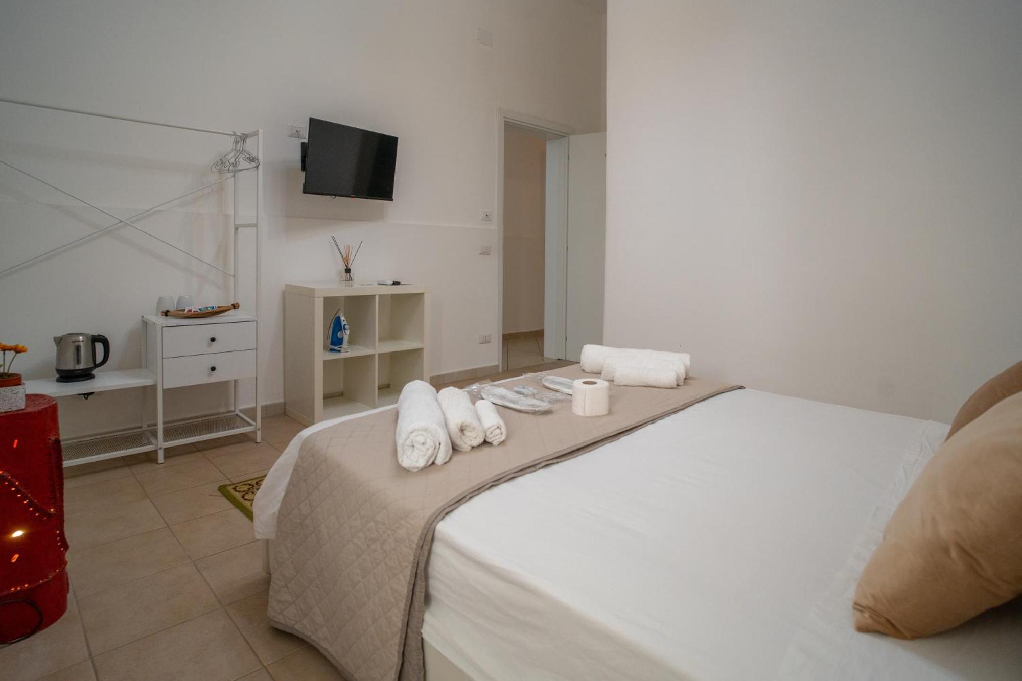 Whitehouse Bed & Breakfast Lecce Dış mekan fotoğraf