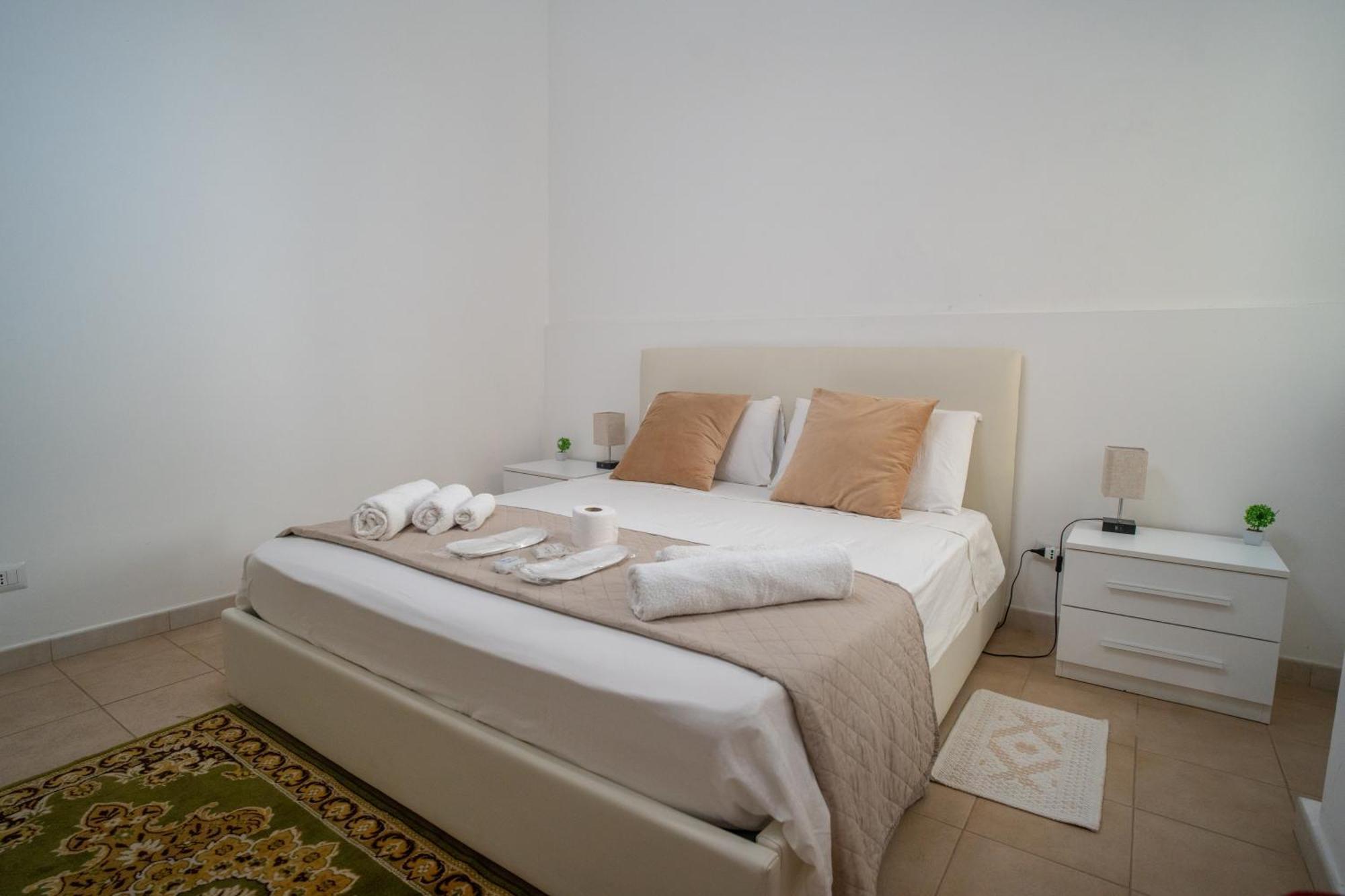 Whitehouse Bed & Breakfast Lecce Dış mekan fotoğraf