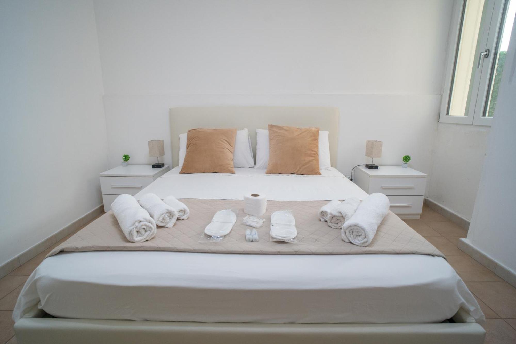 Whitehouse Bed & Breakfast Lecce Dış mekan fotoğraf