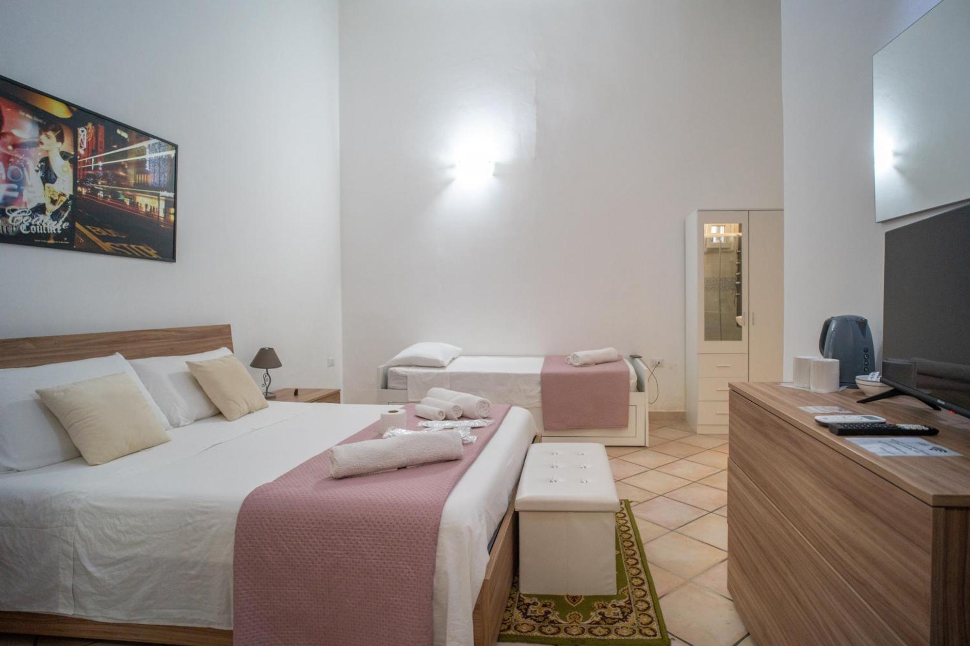 Whitehouse Bed & Breakfast Lecce Dış mekan fotoğraf