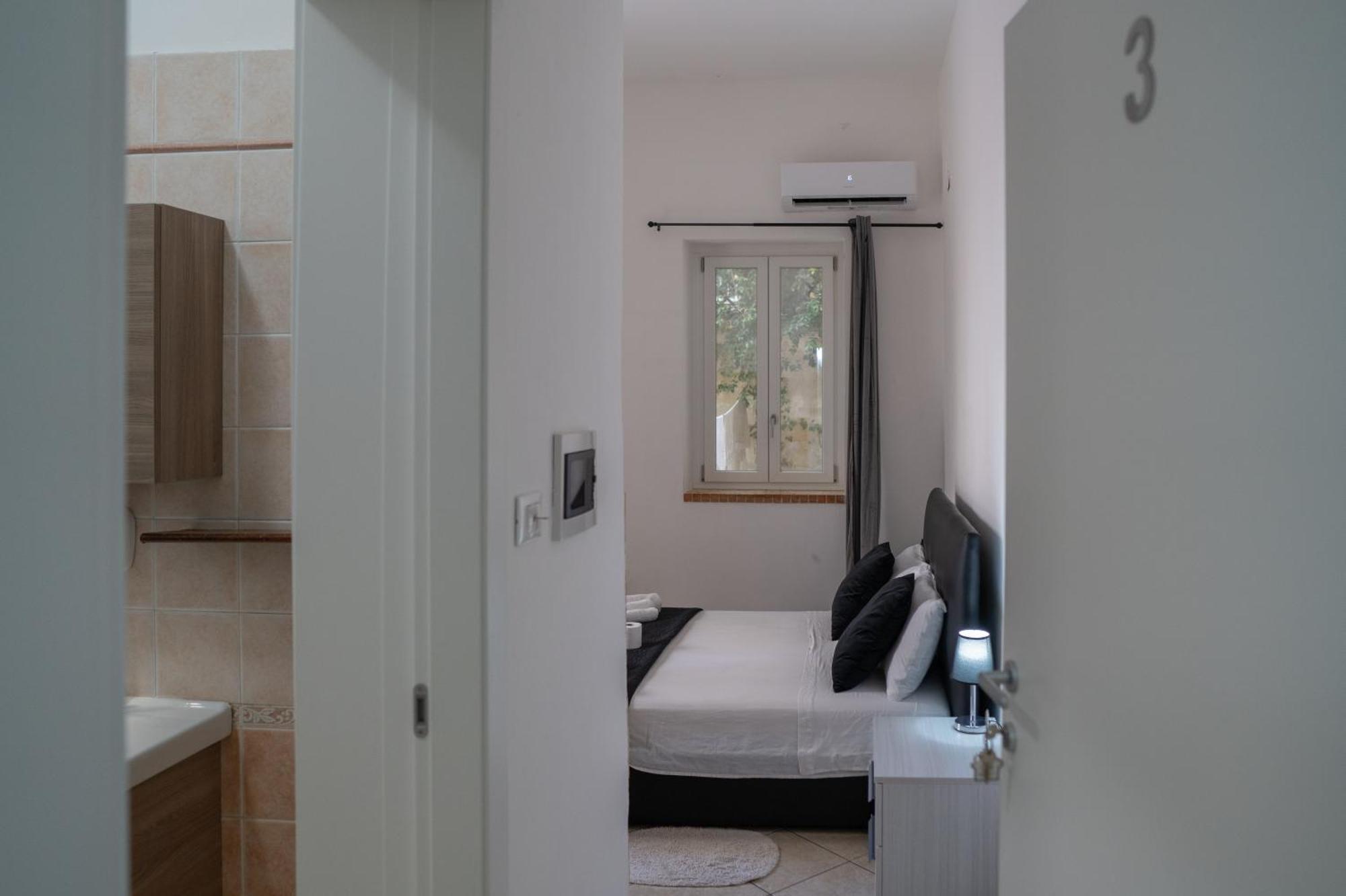 Whitehouse Bed & Breakfast Lecce Dış mekan fotoğraf