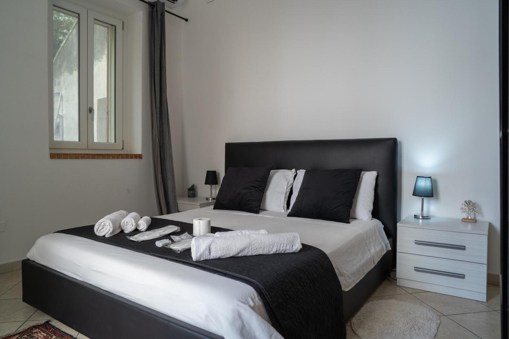 Whitehouse Bed & Breakfast Lecce Dış mekan fotoğraf