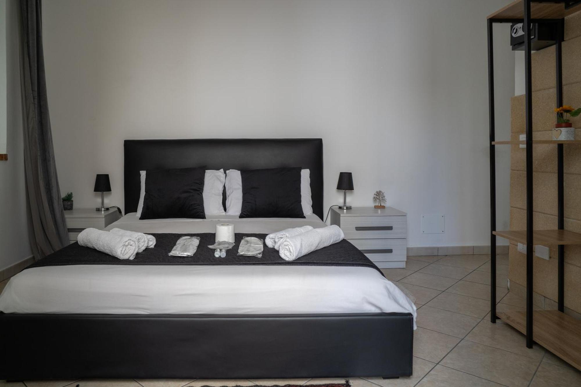 Whitehouse Bed & Breakfast Lecce Dış mekan fotoğraf